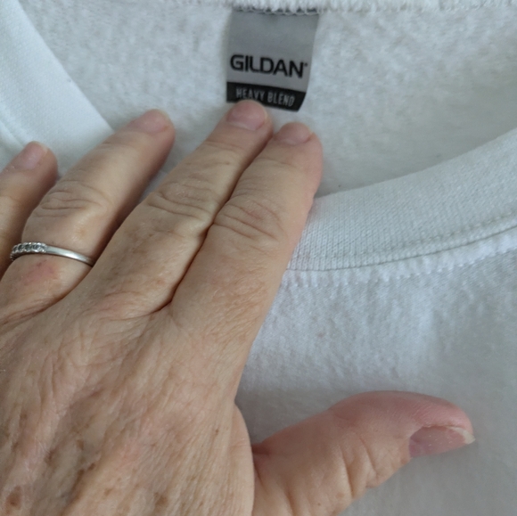 Gildan Rose Apothocary White Sweatshirt- M - Picture 2 of 2